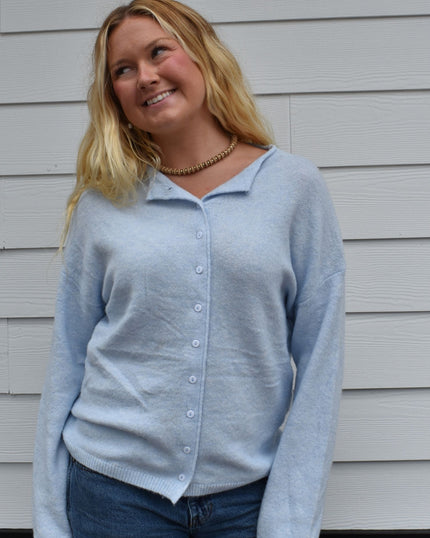 <strong>AUTUMN SWEATERS - </strong>Featuring warm seasonal hues, soft textures, and timeless silhouettes, these sweaters are perfect for crisp fall days, weekend getaways, coffee dates, and cozy nights out.