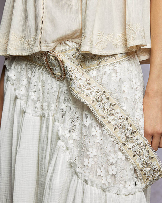 Floral Embroidered Pearl Buckle Belt