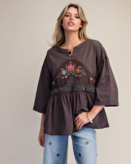 Embroidered Detail Short Sleeve Top