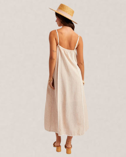 Sweetheart Neckline Contrast Piping Detail Sleeveless Midi Dress