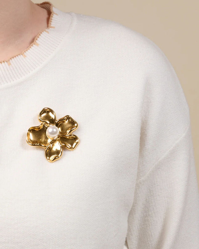 Pearl Core Flower Timeless Brooch