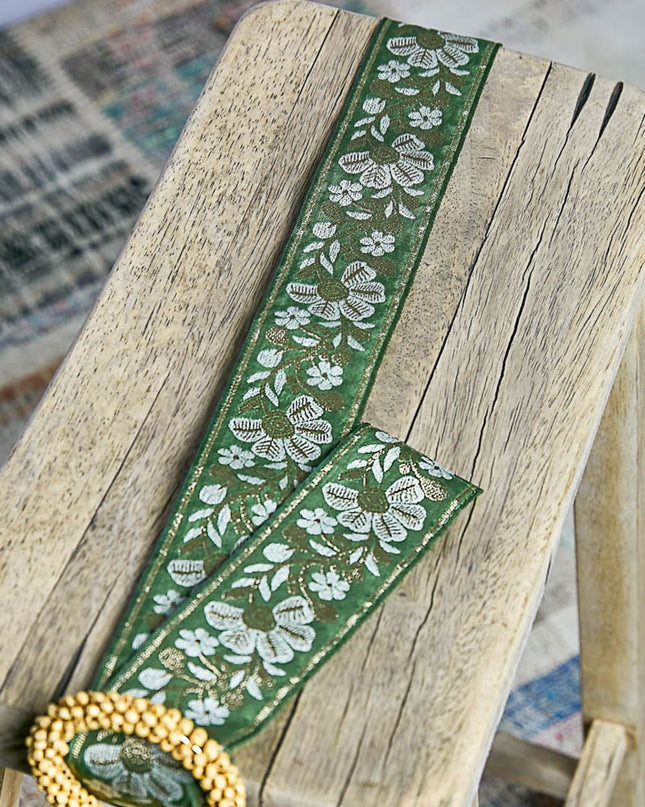 Floral Embroidered Beaded Buckle Belt