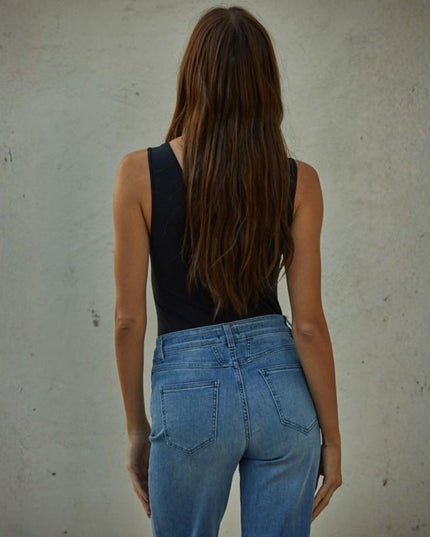 Essential Reverse V Neck Scoop Neck Tank Top