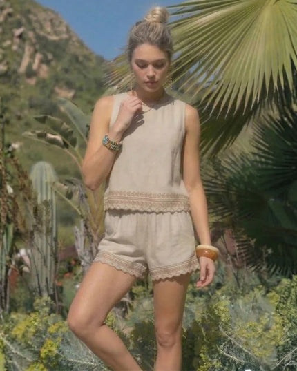 Elastic Waist Embroidery Scallop Hem Bottom Shorts