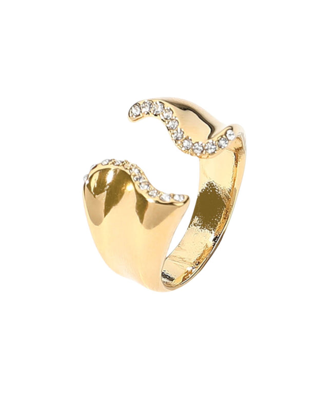 Wavy Paved Stone Tip Ring