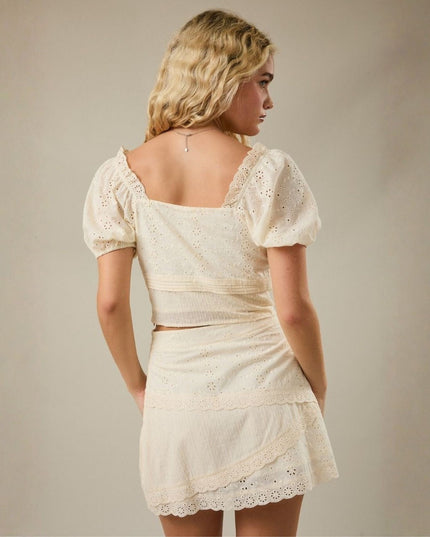 Sweetheart Neckline Puff Short Sleeve Crop Top