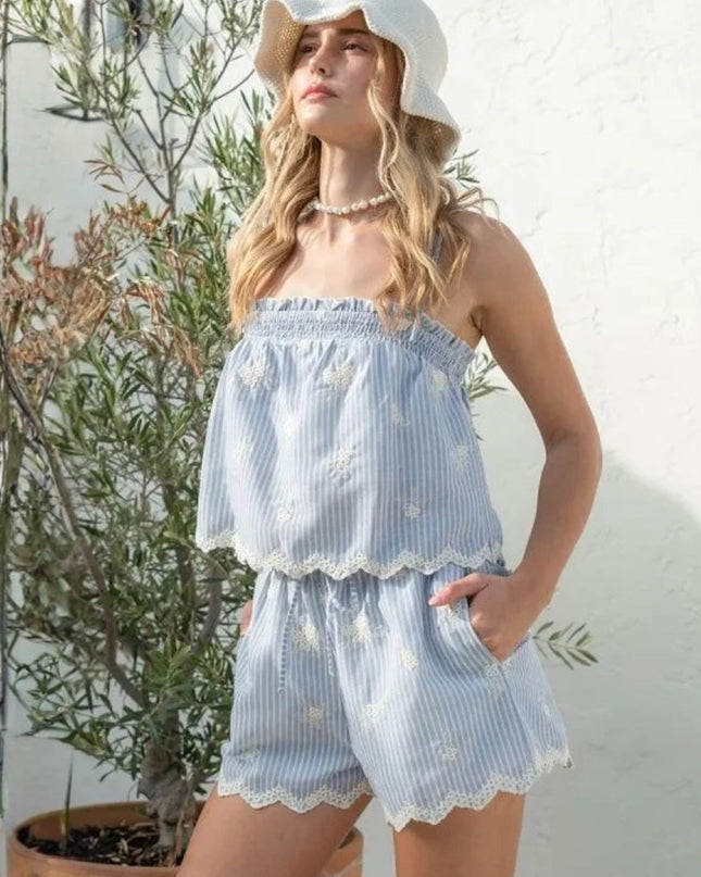 Embroidery Striped Elastic Waist Scallop Hem Shorts